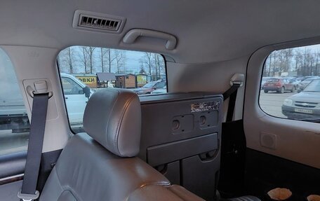 Toyota Land Cruiser 200, 2010 год, 3 500 000 рублей, 10 фотография