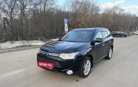 Mitsubishi Outlander III рестайлинг 3, 2012 год, 1 450 000 рублей, 11 фотография