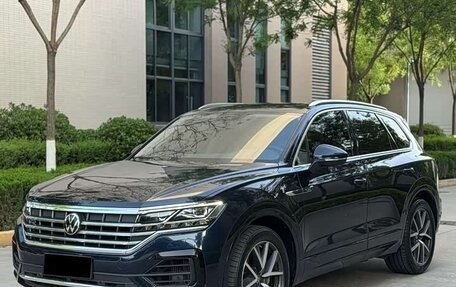Volkswagen Touareg III, 2023 год, 6 120 000 рублей, 2 фотография