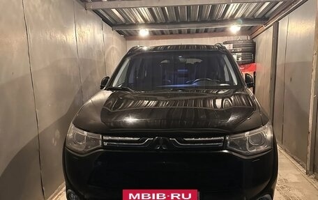 Mitsubishi Outlander III рестайлинг 3, 2012 год, 1 450 000 рублей, 31 фотография
