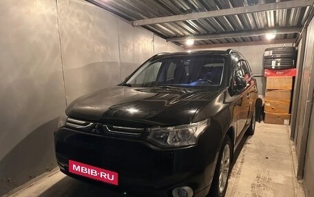 Mitsubishi Outlander III рестайлинг 3, 2012 год, 1 450 000 рублей, 30 фотография