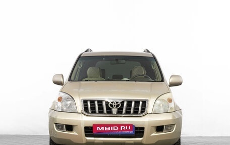 Toyota Land Cruiser Prado 120 рестайлинг, 2005 год, 1 799 000 рублей, 2 фотография