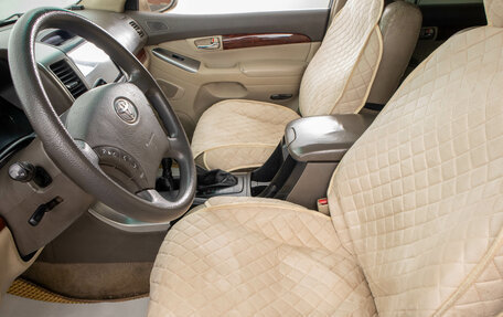 Toyota Land Cruiser Prado 120 рестайлинг, 2005 год, 1 799 000 рублей, 9 фотография