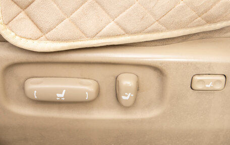 Toyota Land Cruiser Prado 120 рестайлинг, 2005 год, 1 799 000 рублей, 10 фотография