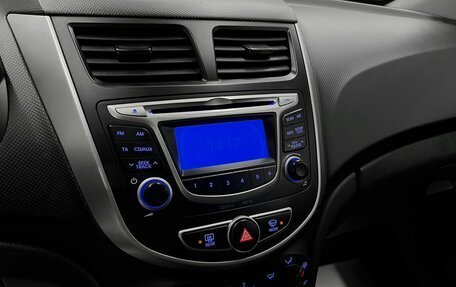 Hyundai Solaris II рестайлинг, 2014 год, 995 000 рублей, 16 фотография