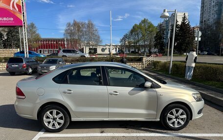 Volkswagen Polo VI (EU Market), 2011 год, 600 000 рублей, 1 фотография