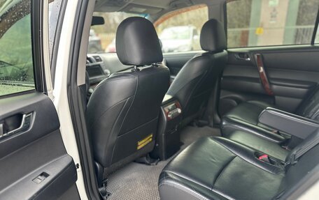 Toyota Highlander III, 2011 год, 1 450 000 рублей, 6 фотография