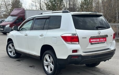 Toyota Highlander III, 2011 год, 1 450 000 рублей, 5 фотография