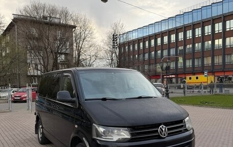 Volkswagen Caravelle T5, 2013 год, 1 871 000 рублей, 2 фотография
