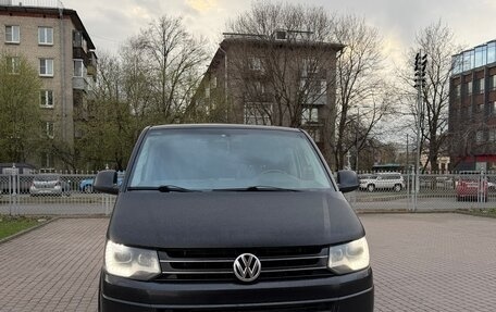 Volkswagen Caravelle T5, 2013 год, 1 871 000 рублей, 3 фотография