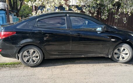 Hyundai Solaris II рестайлинг, 2011 год, 490 000 рублей, 2 фотография