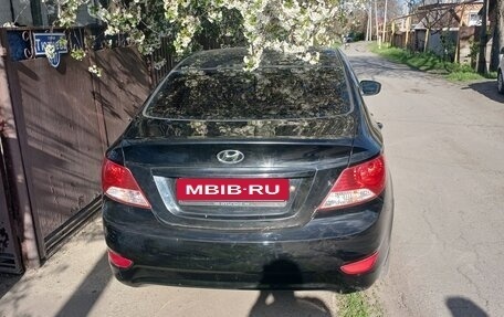 Hyundai Solaris II рестайлинг, 2011 год, 490 000 рублей, 3 фотография