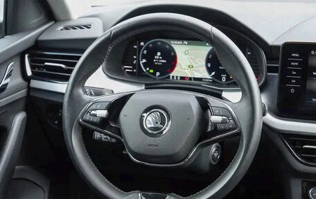 Skoda Kamiq I, 2022 год, 1 800 000 рублей, 6 фотография