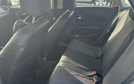 Volkswagen Polo VI (EU Market), 2011 год, 600 000 рублей, 5 фотография