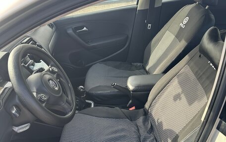 Volkswagen Polo VI (EU Market), 2011 год, 600 000 рублей, 6 фотография