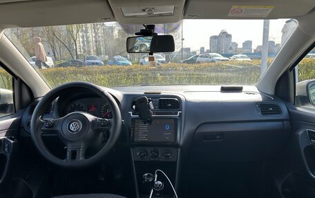 Volkswagen Polo VI (EU Market), 2011 год, 600 000 рублей, 10 фотография