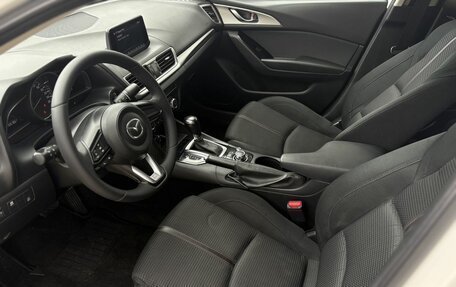 Mazda 3, 2018 год, 1 540 000 рублей, 14 фотография