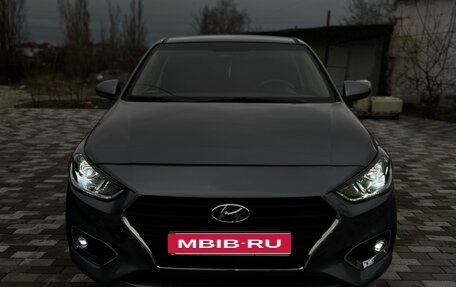 Hyundai Solaris II рестайлинг, 2018 год, 1 100 000 рублей, 3 фотография