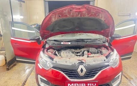 Renault Kaptur I рестайлинг, 2019 год, 1 100 000 рублей, 3 фотография