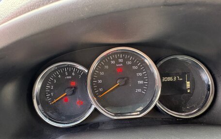 Renault Logan II, 2020 год, 500 000 рублей, 12 фотография