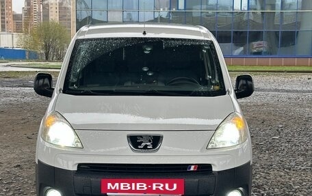 Peugeot Partner II рестайлинг 2, 2012 год, 699 000 рублей, 2 фотография