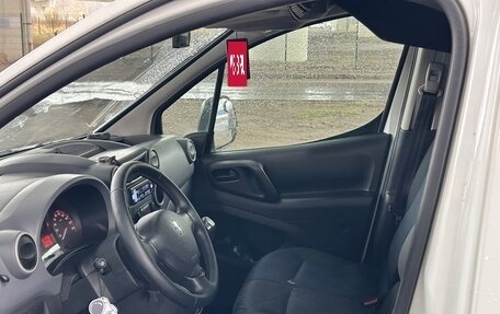 Peugeot Partner II рестайлинг 2, 2012 год, 699 000 рублей, 11 фотография