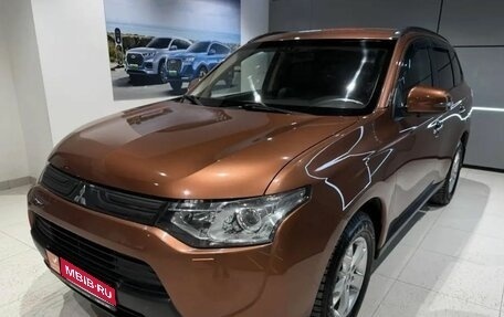 Mitsubishi Outlander III рестайлинг 3, 2012 год, 1 415 000 рублей, 1 фотография