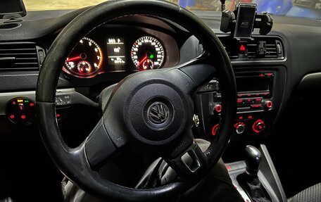 Volkswagen Jetta VI, 2012 год, 670 000 рублей, 1 фотография