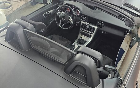 Mercedes-Benz SLK-Класс, 2011 год, 2 450 000 рублей, 36 фотография