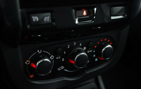 Renault Duster I рестайлинг, 2018 год, 1 200 000 рублей, 13 фотография