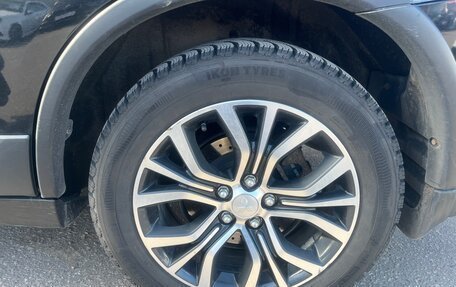 Mitsubishi Outlander III рестайлинг 3, 2016 год, 1 500 000 рублей, 16 фотография