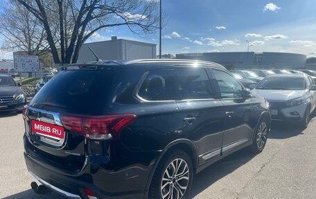 Mitsubishi Outlander III рестайлинг 3, 2016 год, 1 500 000 рублей, 4 фотография