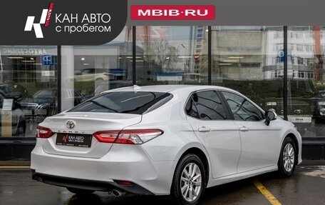 Toyota Camry, 2018 год, 1 787 600 рублей, 3 фотография