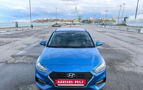 Hyundai Solaris II рестайлинг, 2017 год, 1 350 000 рублей, 3 фотография