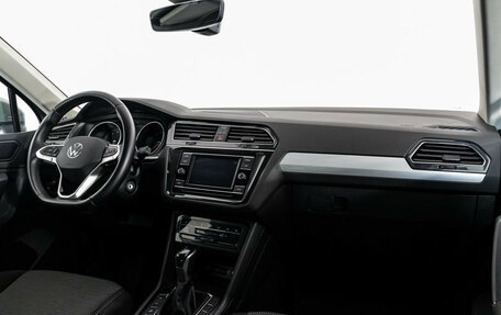 Volkswagen Tiguan II, 2021 год, 2 849 000 рублей, 11 фотография