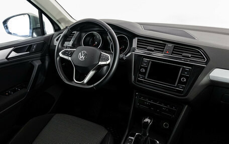 Volkswagen Tiguan II, 2021 год, 2 849 000 рублей, 17 фотография