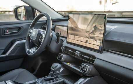 Toyota RAV4, 2026 год, 4 698 000 рублей, 25 фотография