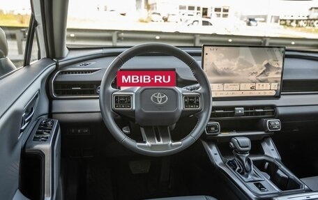 Toyota RAV4, 2026 год, 4 698 000 рублей, 23 фотография