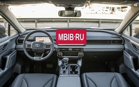 Toyota RAV4, 2026 год, 4 698 000 рублей, 22 фотография