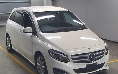 Mercedes-Benz B-Класс, 2015 год, 1 450 000 рублей, 2 фотография