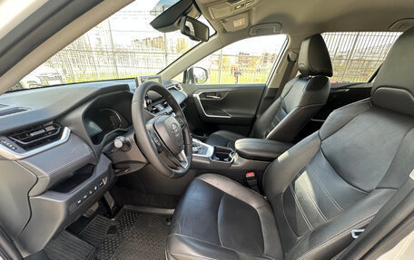 Toyota RAV4, 2020 год, 3 980 000 рублей, 13 фотография