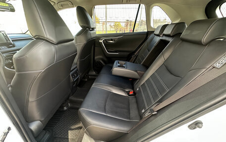 Toyota RAV4, 2020 год, 3 980 000 рублей, 14 фотография