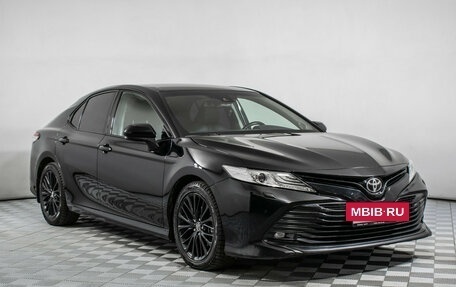 Toyota Camry, 2018 год, 2 395 000 рублей, 3 фотография