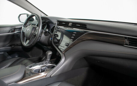 Toyota Camry, 2018 год, 2 395 000 рублей, 9 фотография