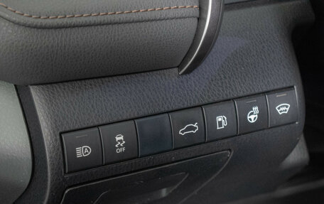 Toyota Camry, 2018 год, 2 395 000 рублей, 15 фотография