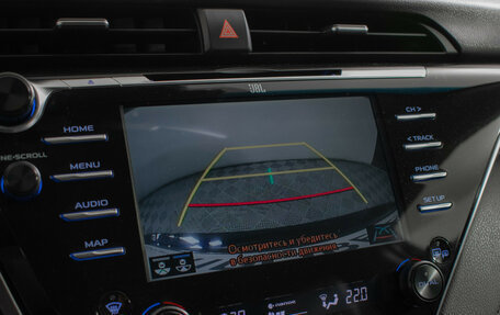 Toyota Camry, 2018 год, 2 395 000 рублей, 18 фотография