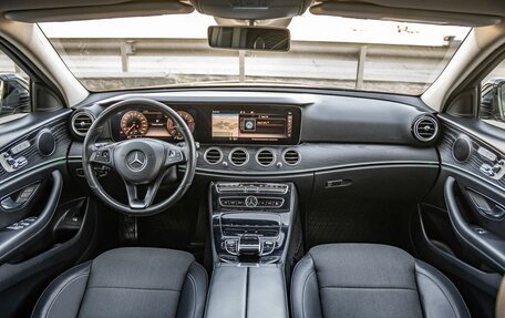 Mercedes-Benz E-Класс, 2017 год, 2 748 000 рублей, 14 фотография