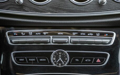 Mercedes-Benz E-Класс, 2017 год, 2 748 000 рублей, 28 фотография