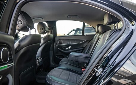 Mercedes-Benz E-Класс, 2017 год, 2 748 000 рублей, 37 фотография