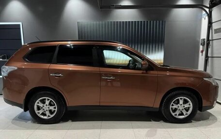 Mitsubishi Outlander III рестайлинг 3, 2012 год, 1 415 000 рублей, 6 фотография